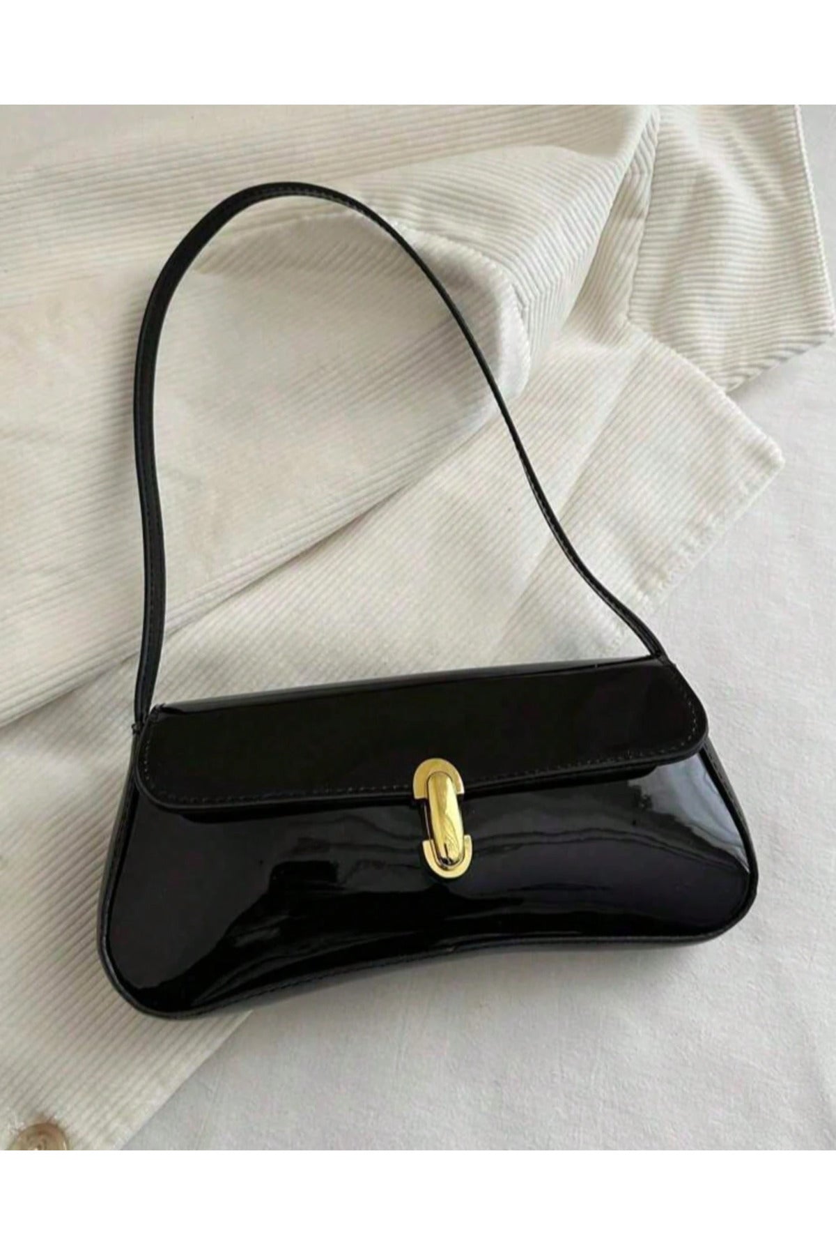 Liva Rugan Kadın Vintage Gold Tokalı Retro Model El ve Omuz Çantası - Rugan Siyah
