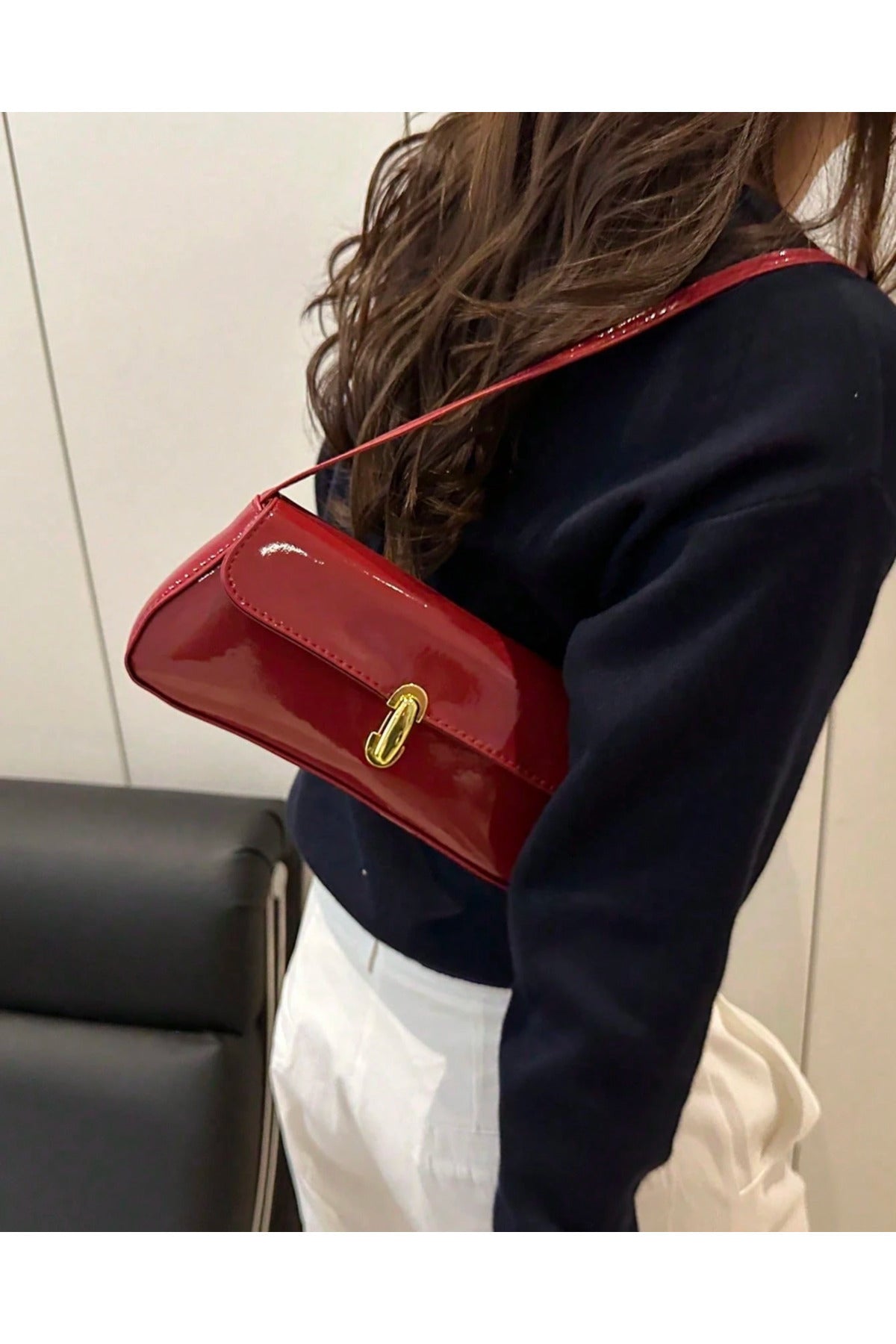 Liva Rugan Kadın Vintage Gold Tokalı Retro Model El ve Omuz Çantası - Rugan Bordo