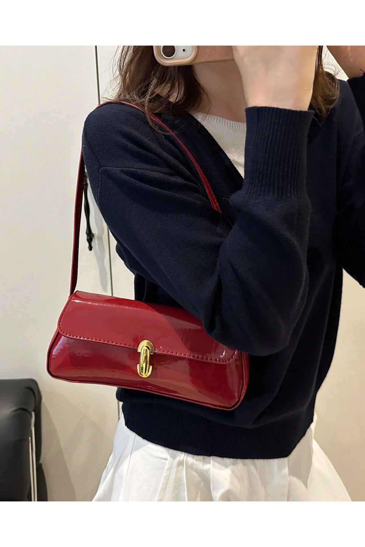 Liva Rugan Kadın Vintage Gold Tokalı Retro Model El ve Omuz Çantası - Rugan Bordo