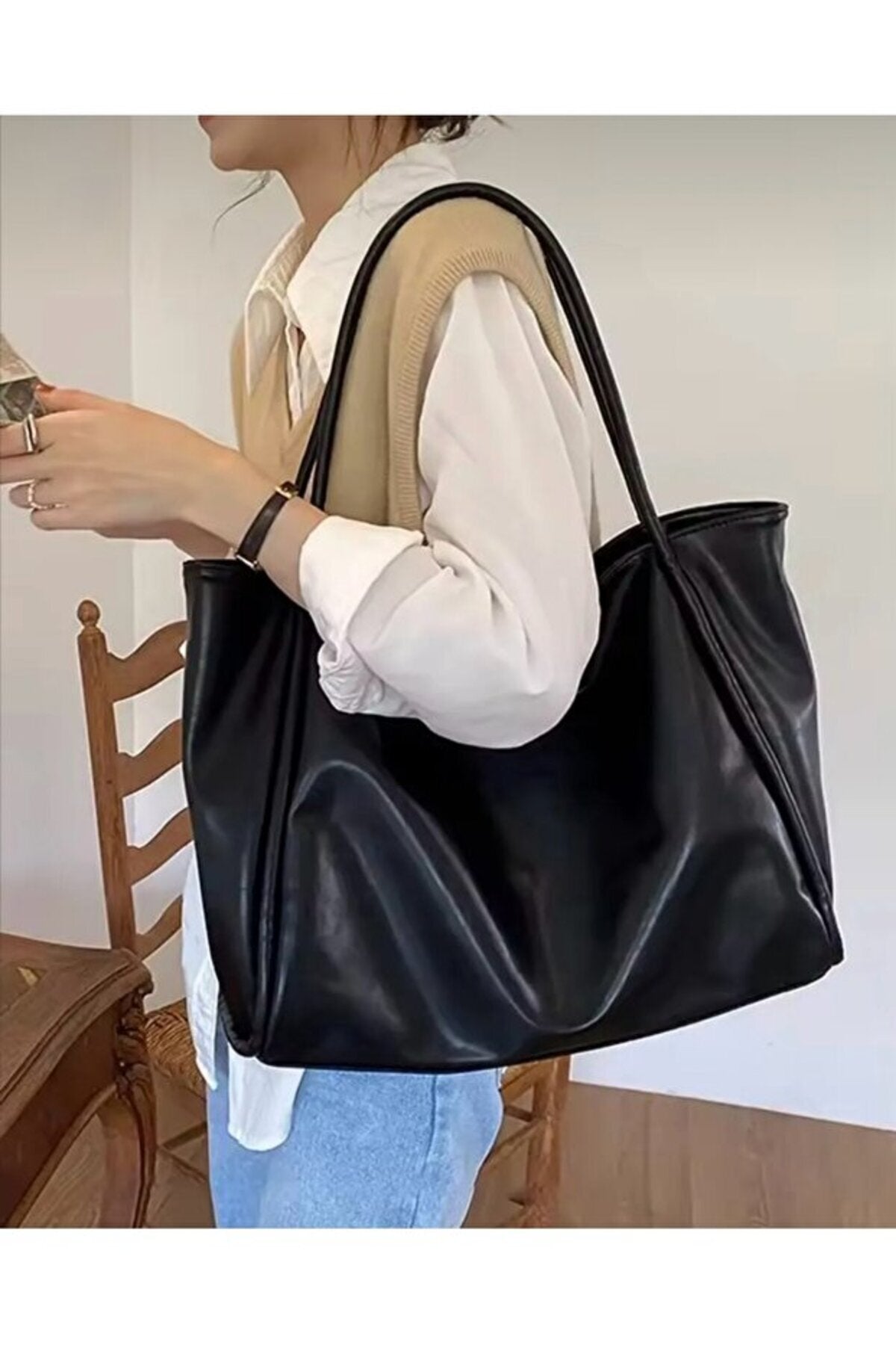 Kadın Basic Model Yumuşak Deri Büyük Boy Günlük El & Omuz & Kol Çantası Lacivert - Siyah